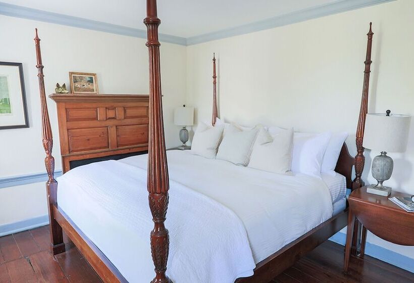 Люкс, The Red Fox Inn & Tavern