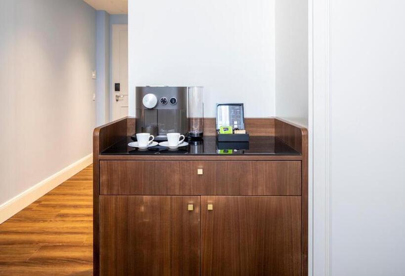 带大床的豪华间, Fraser Suites Hamburg