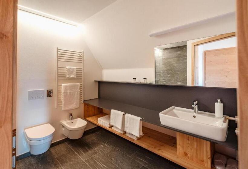 جناح جونيور مزوَّد بشرفة, Oberhauser Hütte Rodenecker   Lüsner Alm