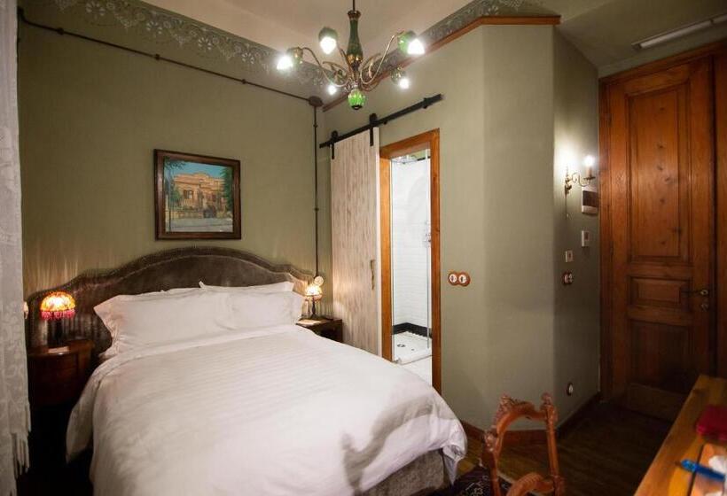 חדר בסיסי, Vila Ebel