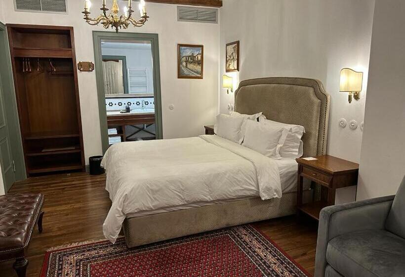 סוויטת ג'וניור, Vila Ebel