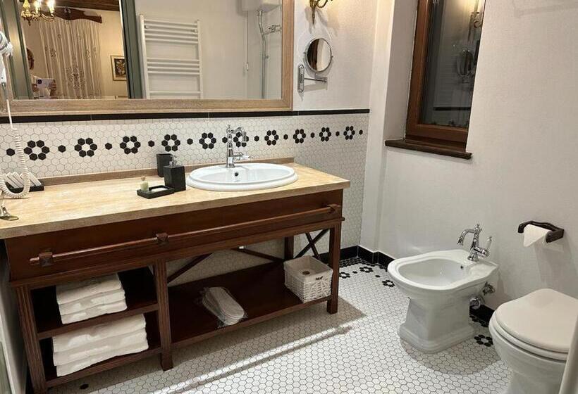 סוויטת ג'וניור, Vila Ebel