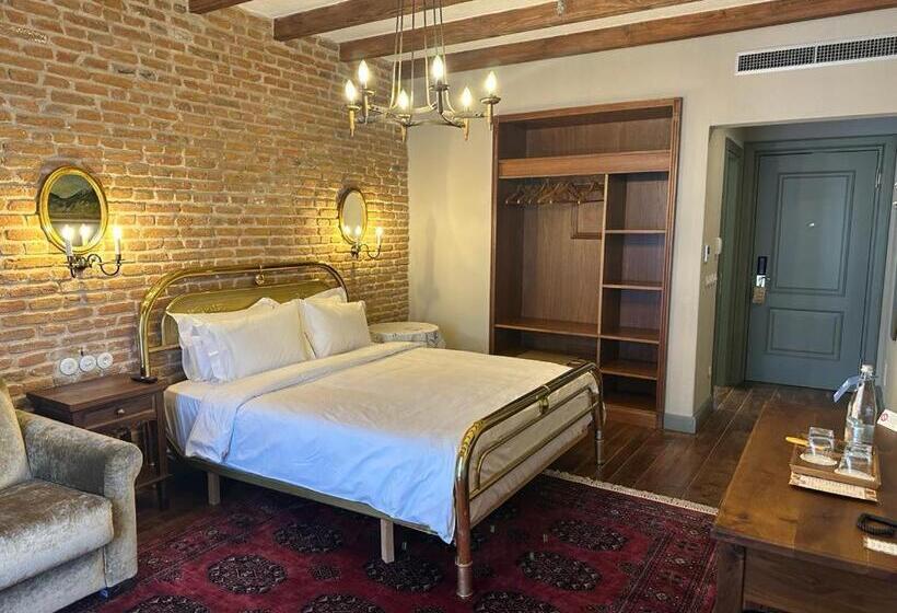 סוויטת ג'וניור עם מרפסת, Vila Ebel