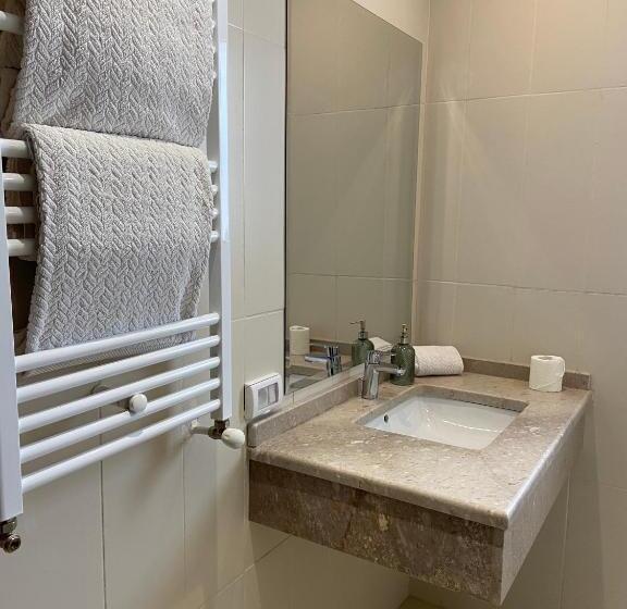 غرفة قياسية مطلّة علي حمام السباحة, Dar Misk