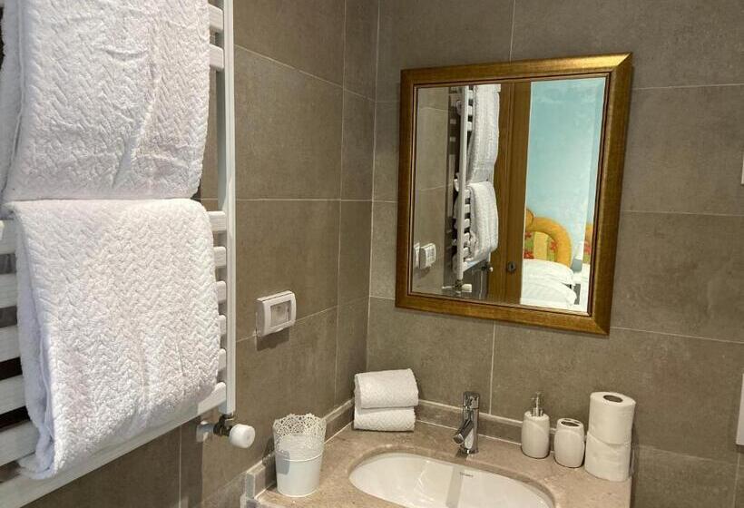 غرفة فردية  مطلة على حمام السباحة, Dar Misk