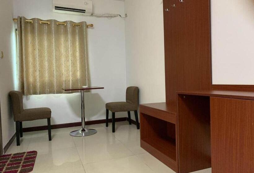 اتاق استاندارد, Chong Ti