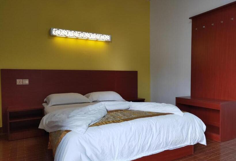 اتاق لوکس, Chong Ti