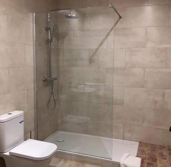 スタンダードルーム, Hostal De Bianya