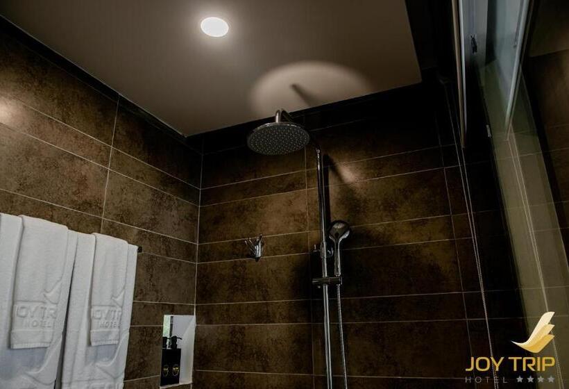 سوییت جونیور با چشمانداز دریا, Joy Trip Hotel & Spa Nha Trang