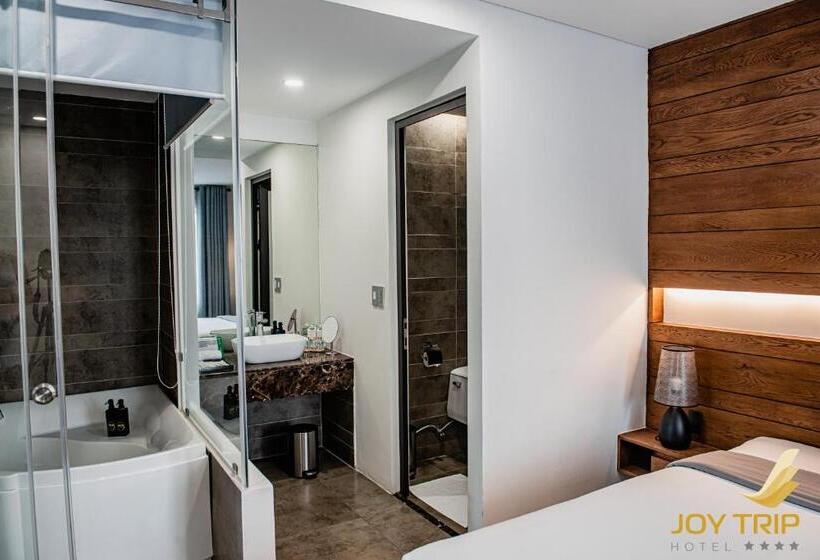 سوییت خانوادگی, Joy Trip Hotel & Spa Nha Trang