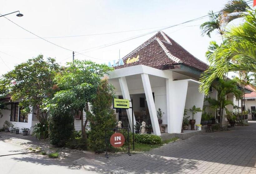 اتاق لوکس, Urbanview Hotel Kumala Banyuwangi By Reddoorz