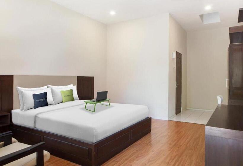 Quarto Economy, Urbanview Hotel Kumala Banyuwangi By Reddoorz