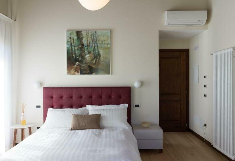 スタンダードルーム, Crystal Luxury House