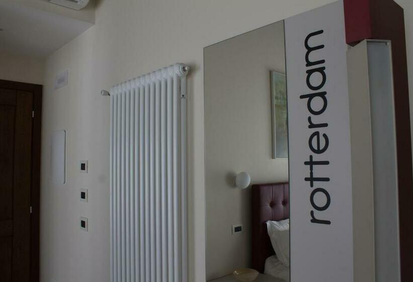 スタンダードルーム, Crystal Luxury House