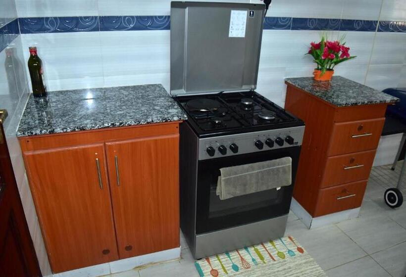 اتاق استاندارد با تخت بزرگ, Tahira Villa
