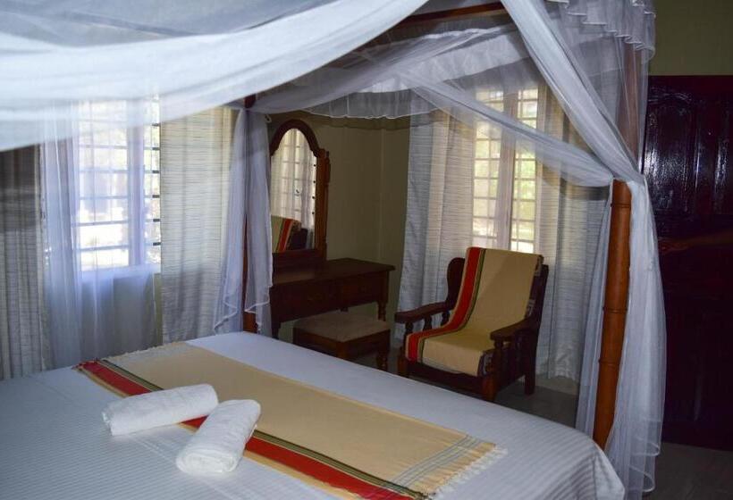 اتاق استاندارد با تخت بزرگ, Tahira Villa