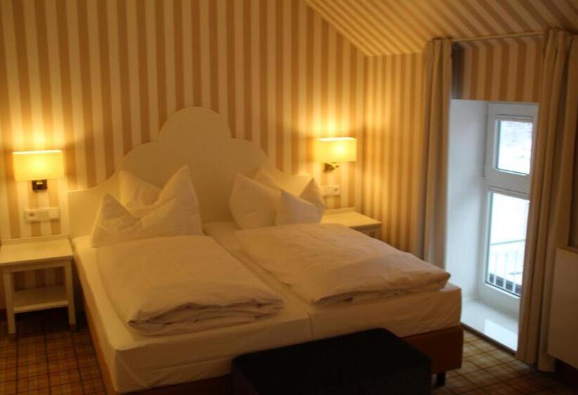 Апартаменты 2 Спальни, Kurhaus Masserberg