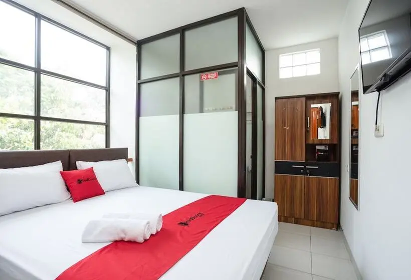 スタンダードルーム, Reddoorz Near Eka Hospital Bsd City