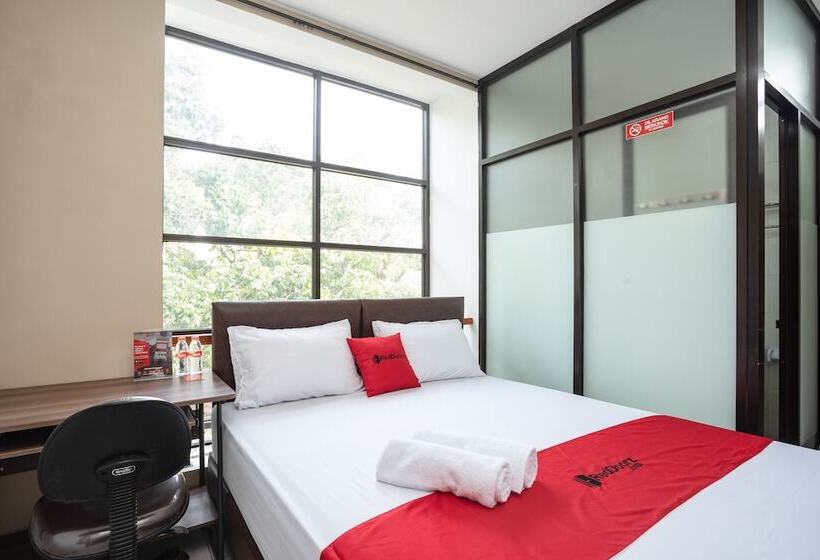Номер Стандарт, Reddoorz Near Eka Hospital Bsd City