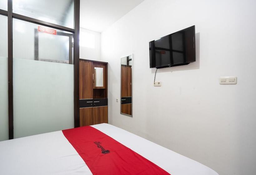 Номер Стандарт, Reddoorz Near Eka Hospital Bsd City
