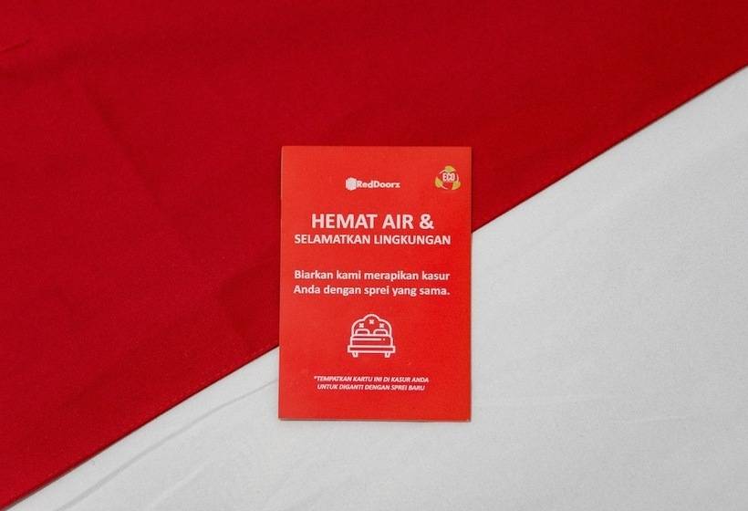 Номер Стандарт, Reddoorz Near Eka Hospital Bsd City