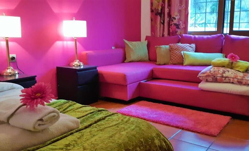 Номер Стандарт Вид на Сад, Ashram Villa Sunshine