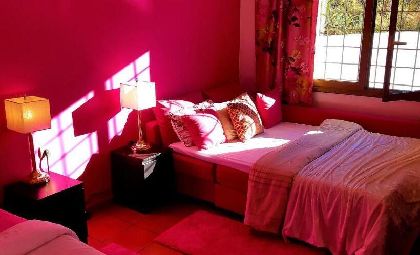 Номер Стандарт Вид на Сад, Ashram Villa Sunshine