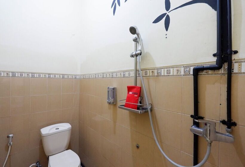 豪华房间, Reddoorz Near Universitas Diponegoro 2