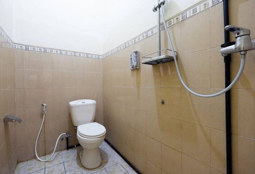 豪华房间, Reddoorz Near Universitas Diponegoro 2