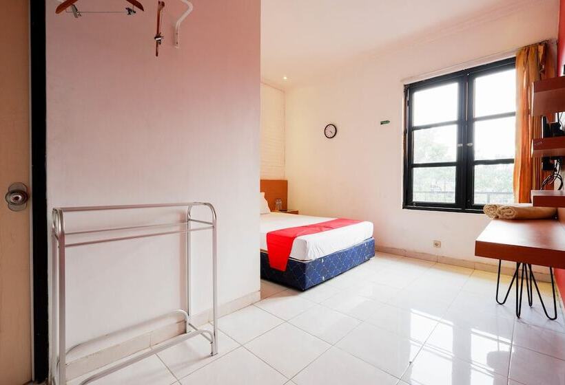 豪华房间, Reddoorz Near Universitas Diponegoro 2