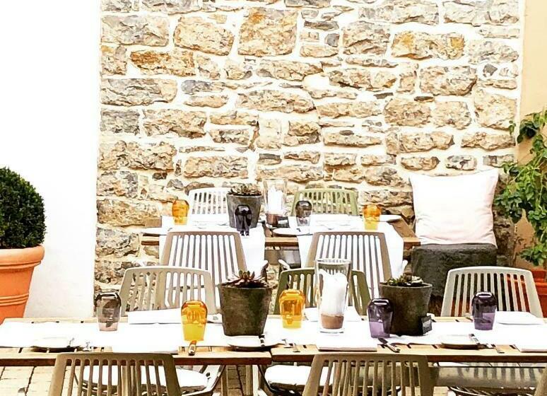 Quarto standart individual, Der Grüne Baum