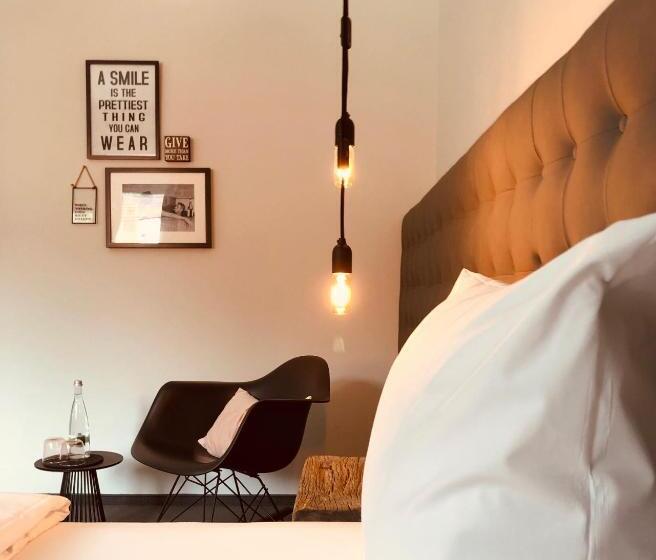 Quarto Premium, Der Grüne Baum