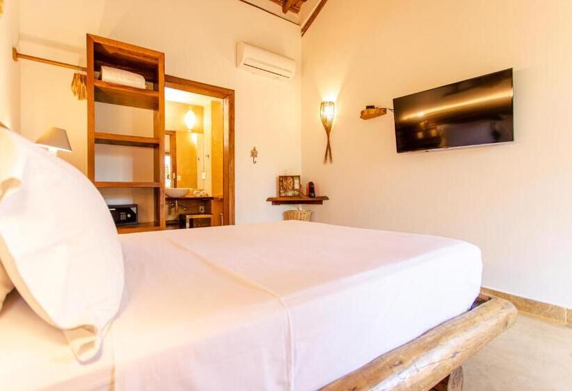 Deluxe Suite King Bed, Villamag