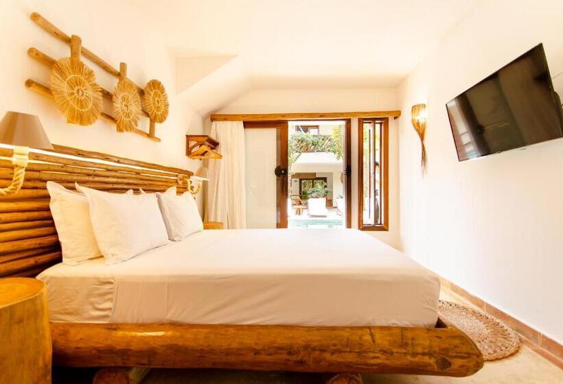 سوییت با چشم‌انداز استخر, Villamag