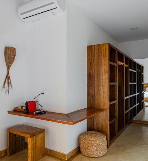 سوئیت با تخت بزرگ, Villamag