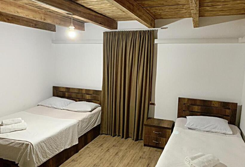 غرفة قياسية, Old City