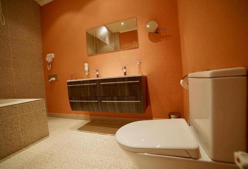 آپارتمان 2 خوابه, Astoria