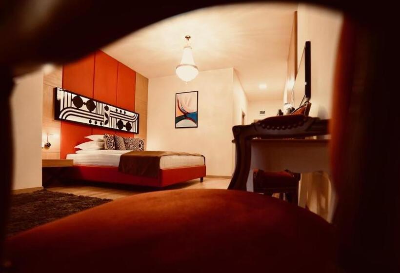 غرفة قياسية, Astoria