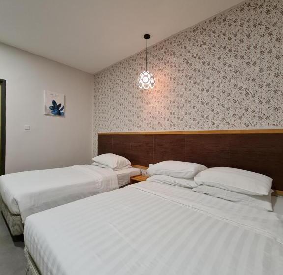 Трехместный Номер Deluxe, Bestari