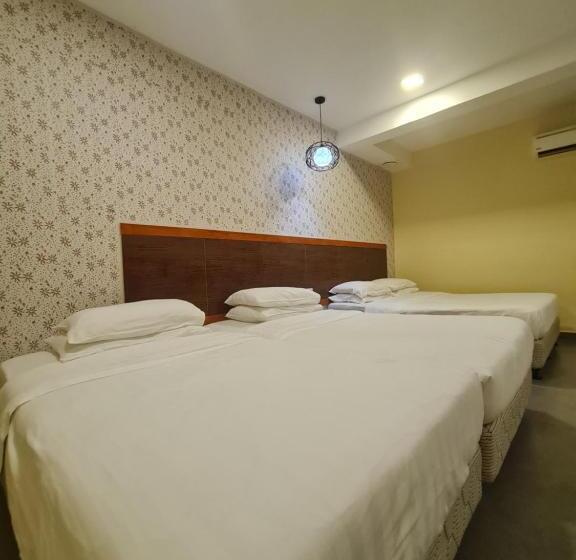 Quarto Familiar, Bestari