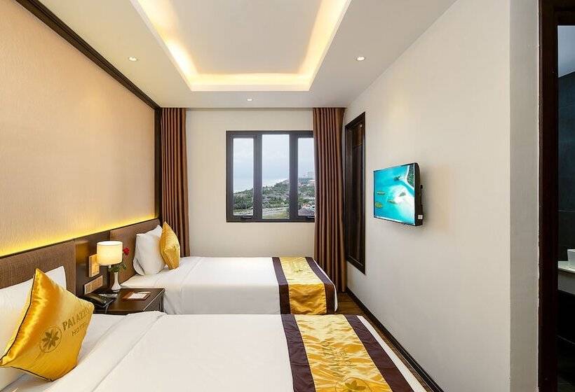 اتاق لوکس سه تخته, Palazzo Da Nang Beach