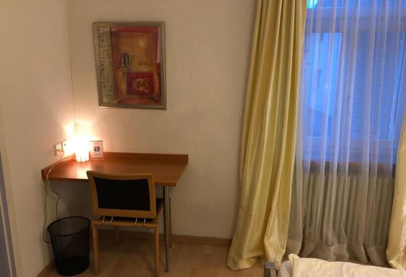 Standardrum, Sass Apart