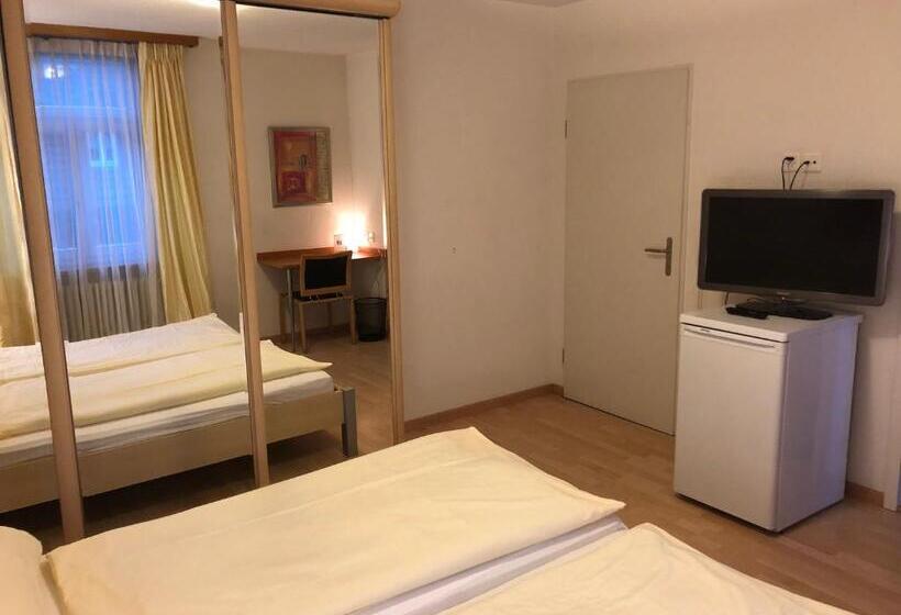 Standardrum, Sass Apart