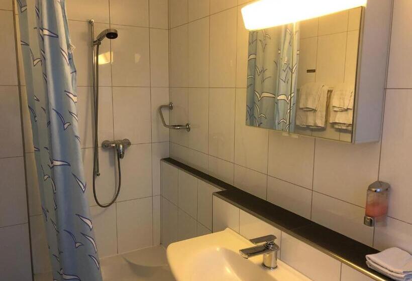 Standardrum, Sass Apart