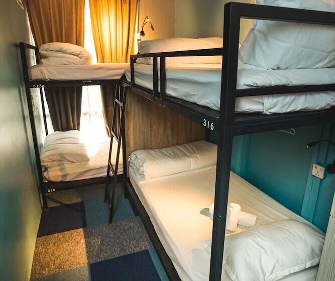 Cama em Quarto Partilhado, Vibrant Hostel