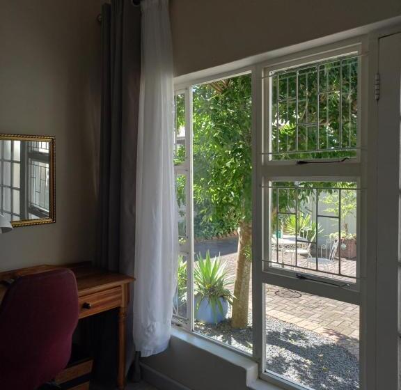 Номер Стандарт, Dreamers Guesthouse   No Loadshedding