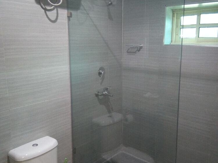 اتاق لوکس, Eden Crest Hotel & Resort