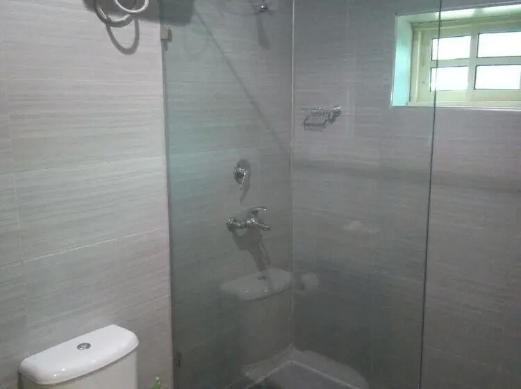 اتاق لوکس, Eden Crest Hotel & Resort
