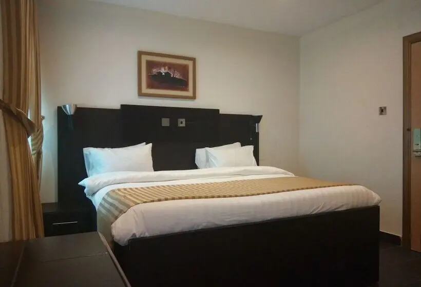 اتاق لوکس, Eden Crest Hotel & Resort