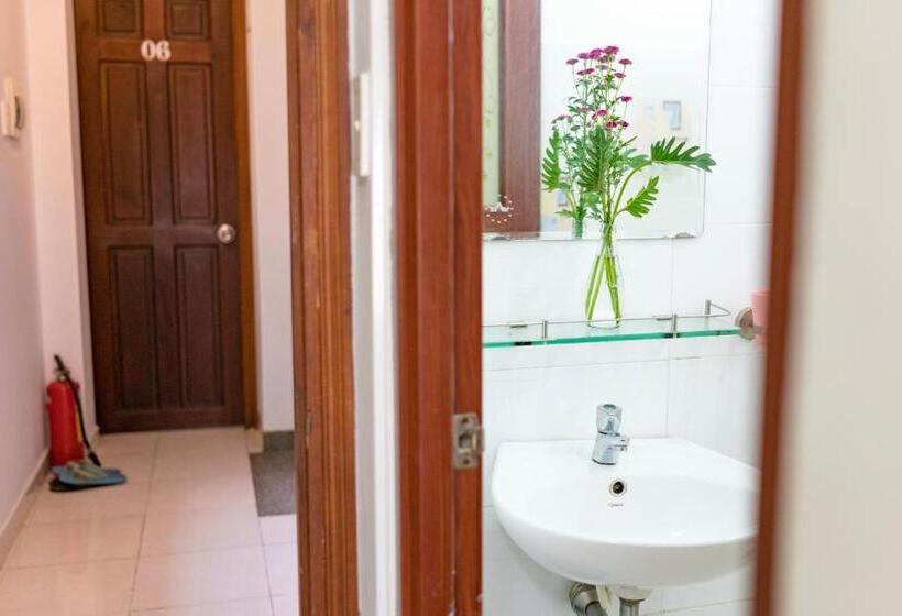 اتاق استاندارد سه نفره, My Home Guest House